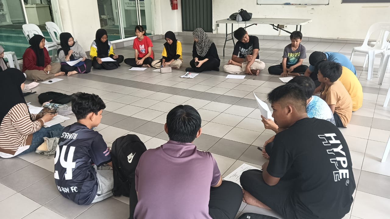 Sesi perbincangan dalam bulatan