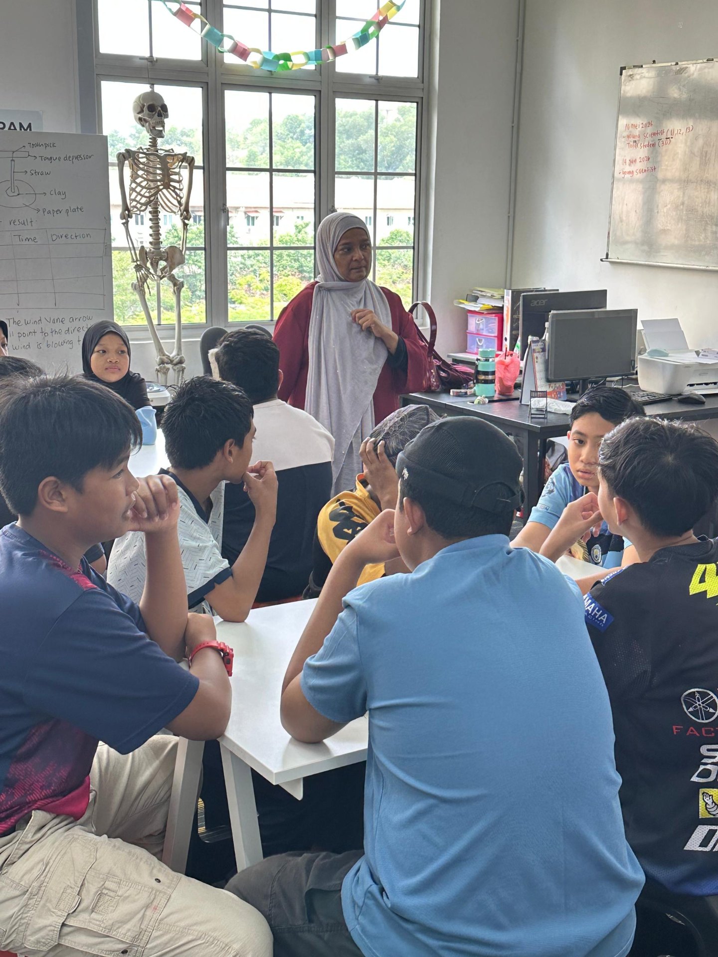 Sesi pertama Kelas Young Scientist bersama pelajar PADI